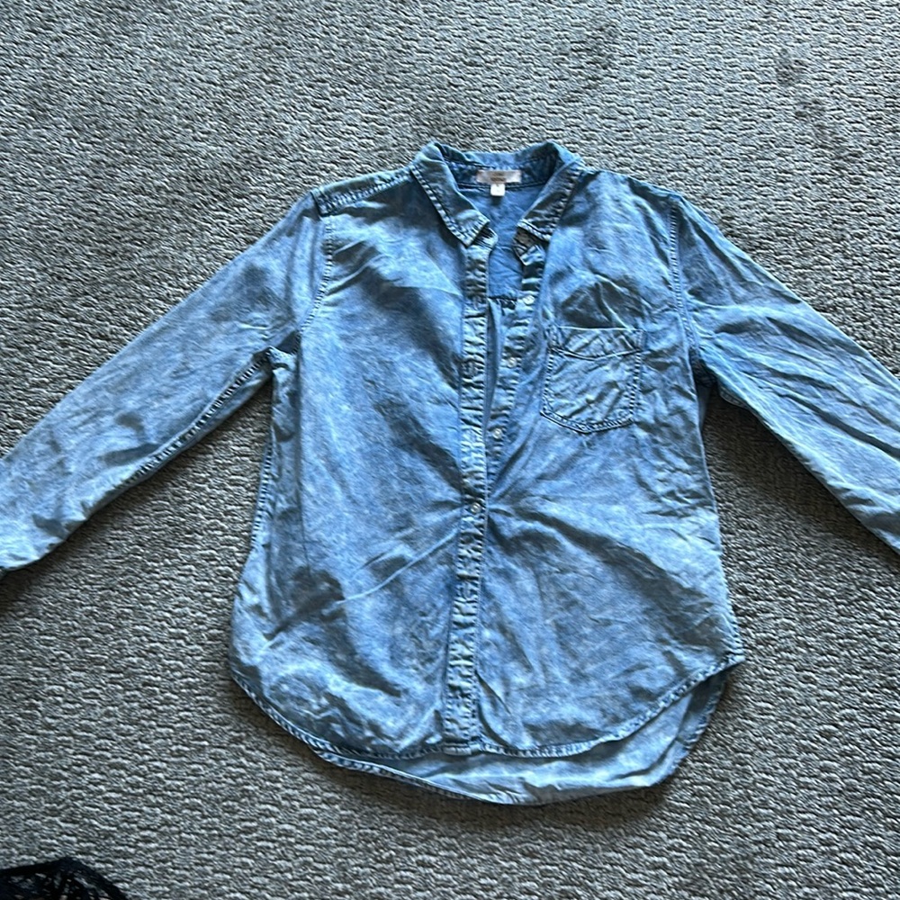 Como Vintage size small denim button up